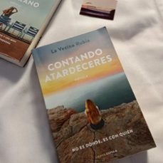 contando atardeceres-9788448042936