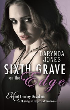 sixth grave on the edge (ebook)-darynda jones-9780349403465